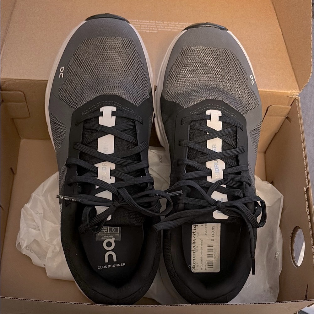 On Running Men's Cloudrunner Wide - Picture 2 of 5